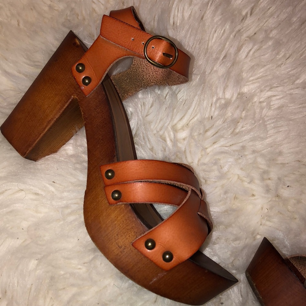 Steve Madden Nancieee Wood Platform